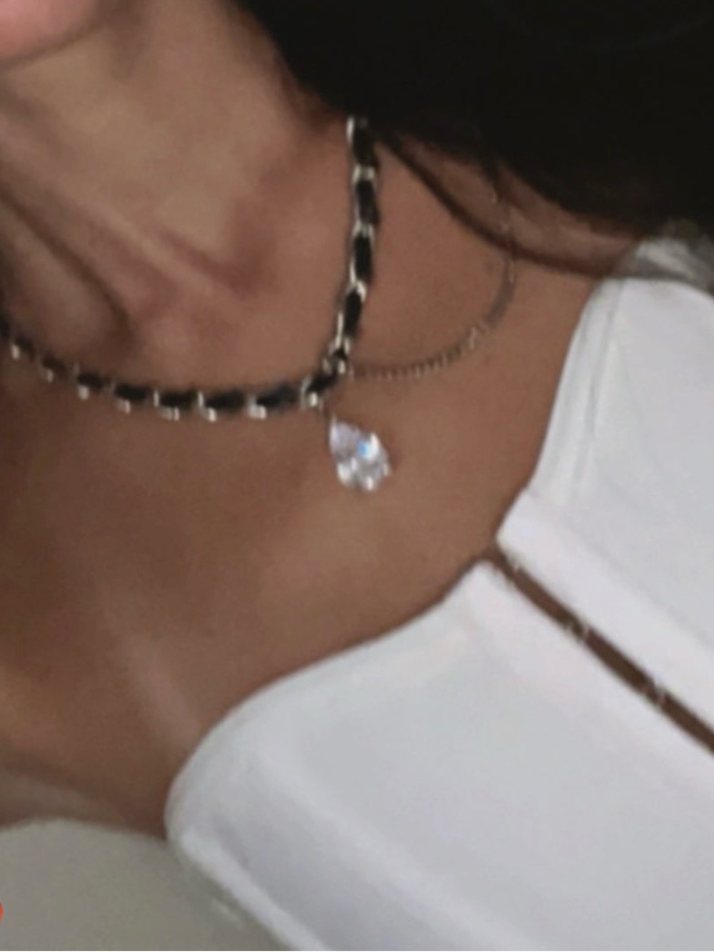 Chain Pendant Necklace in Silver
8 OTHER REASONS (doesn’t have side chain)